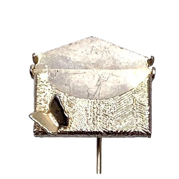 Vintage Womens Lapel Stick Pin Gold Tone Metallic Envelope Butterfly Detail - Picture 6 of 7